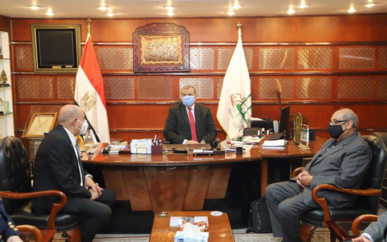 عقد وزير القوى العاملة محمد سعفان، اجتماعه الأسبوعي مع قيادات